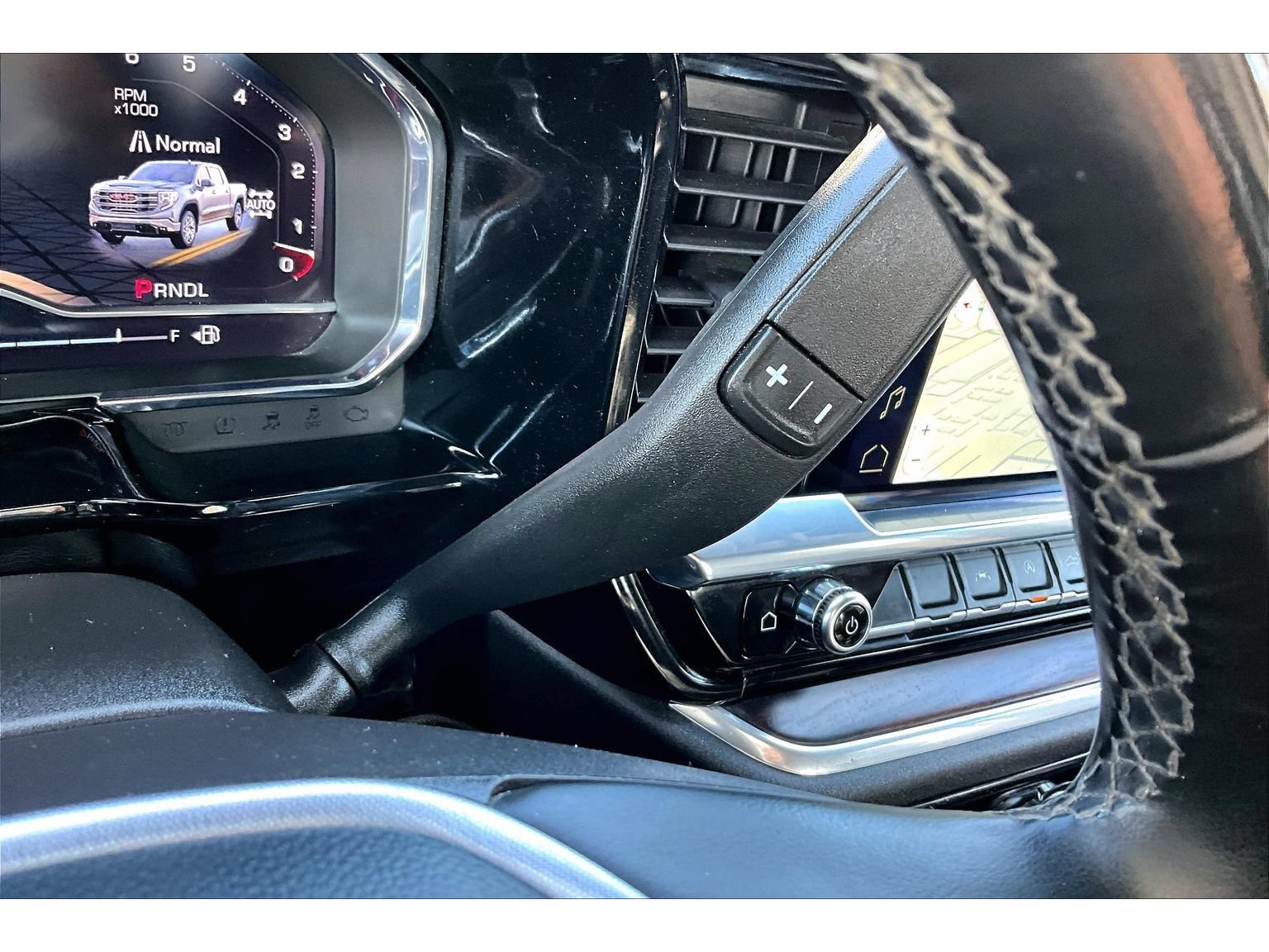 Used 2025 GMC Sierra 1500 SLT AWD/4WD image 22