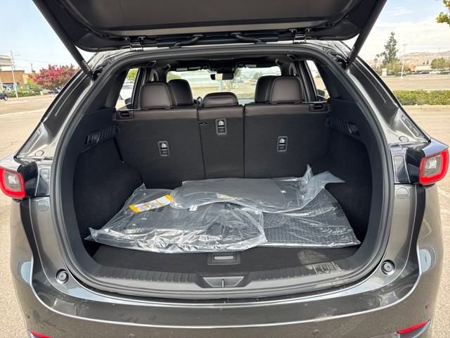 New 2025 MAZDA CX-5 Signature image 24