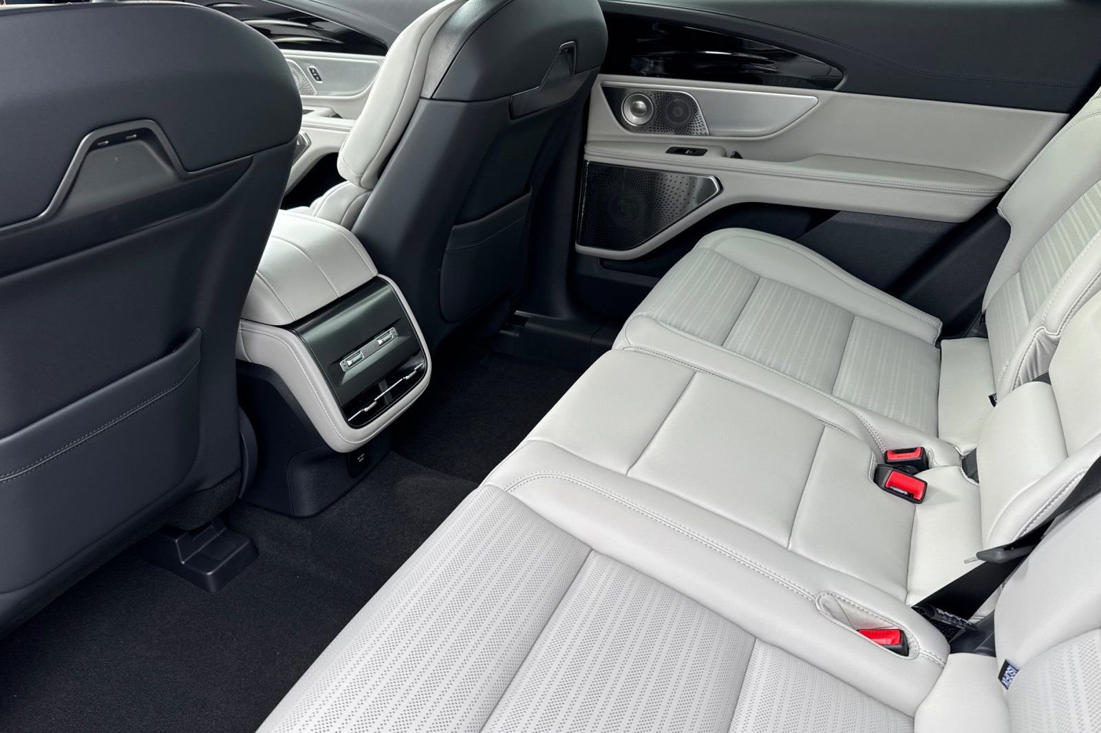 New 2026 Lincoln Nautilus Reserve image 10