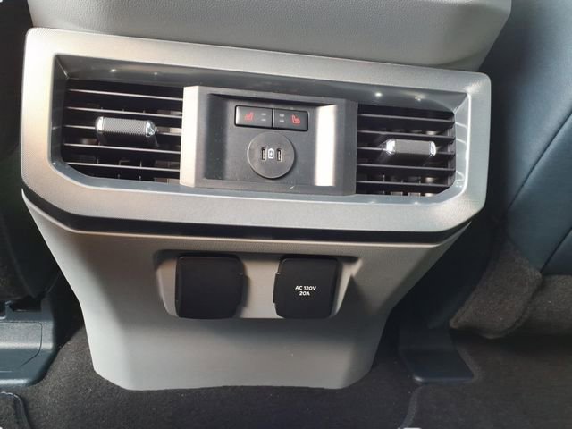 Used 2024 Ford F450 Limited w/ FX4 Off-Road Package image 19