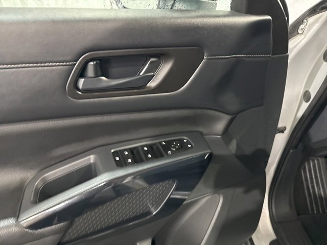 Certified 2024 Nissan Pathfinder S image 18