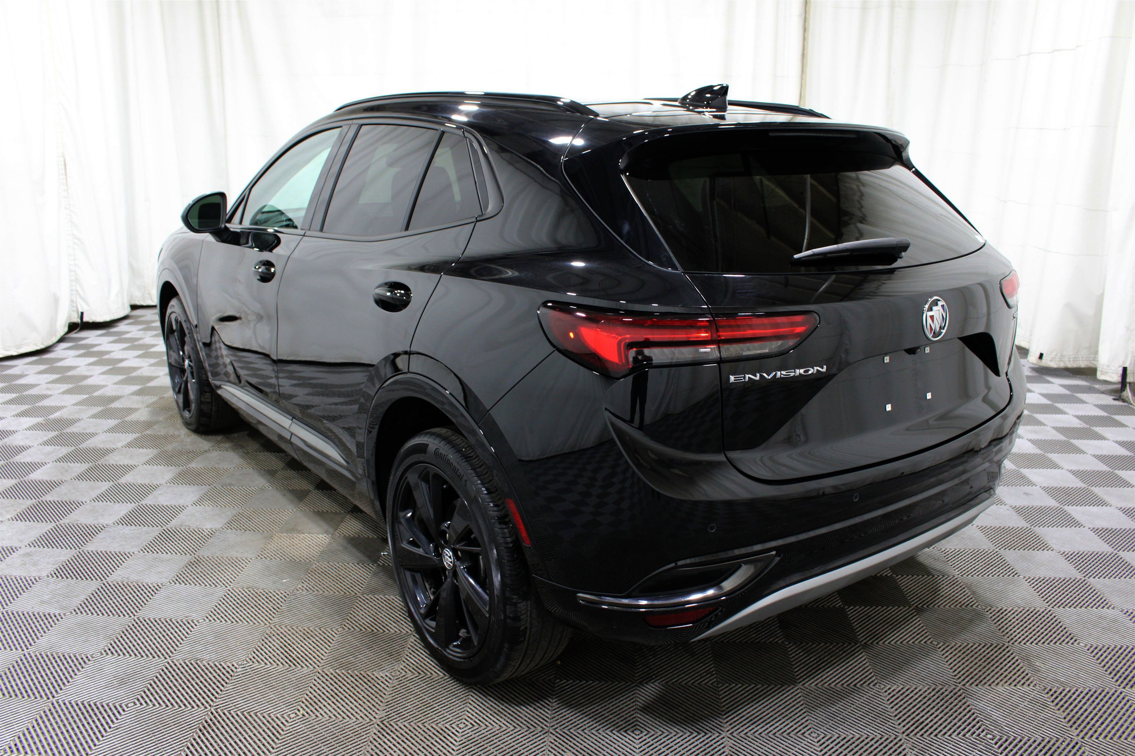 Used 2023 Buick Envision Essence w/ Sport Touring Package image 32