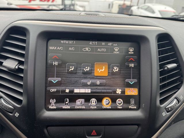 Used 2016 Jeep Cherokee Limited image 19