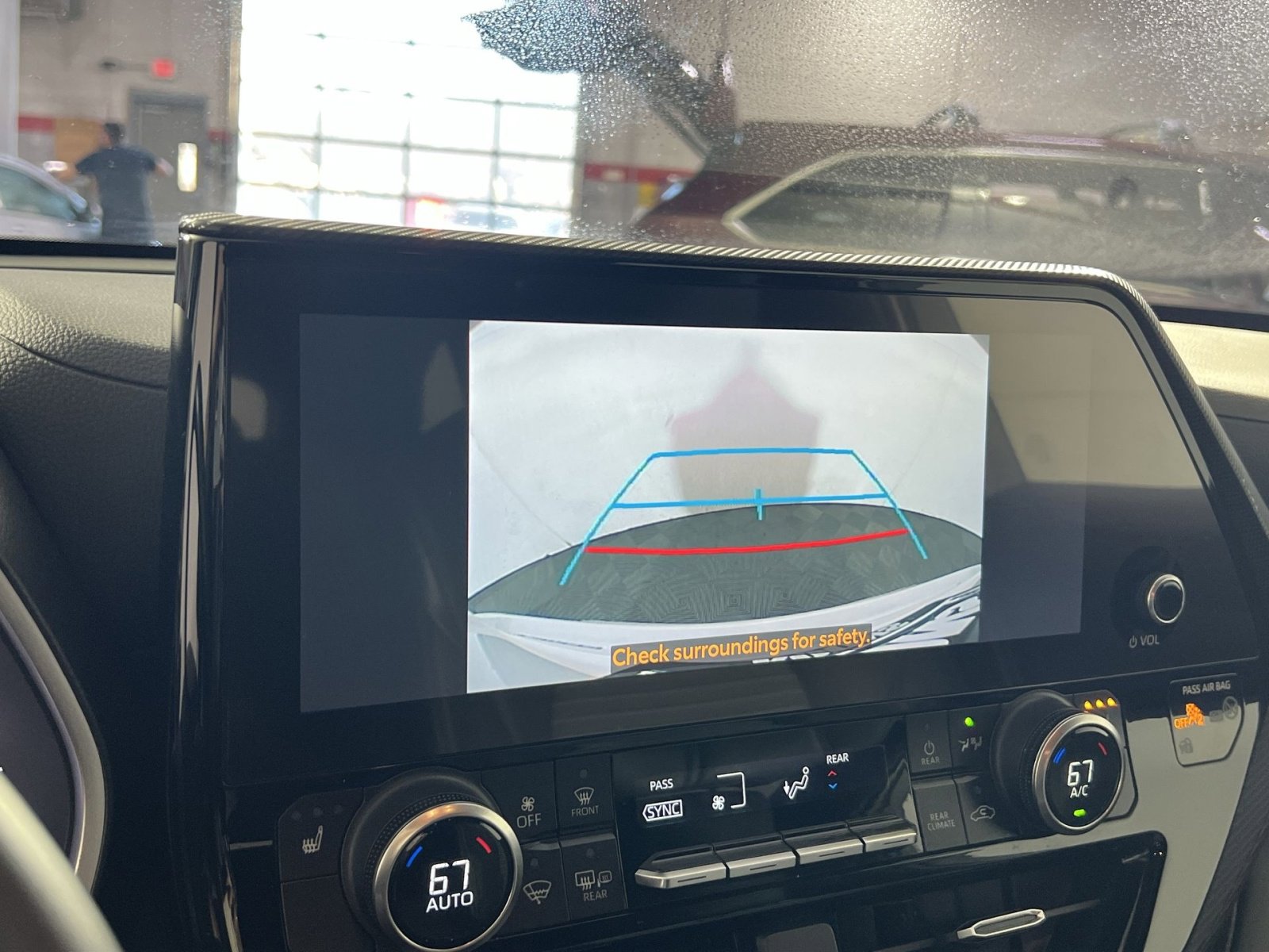 Used 2023 Toyota Highlander XSE image 19