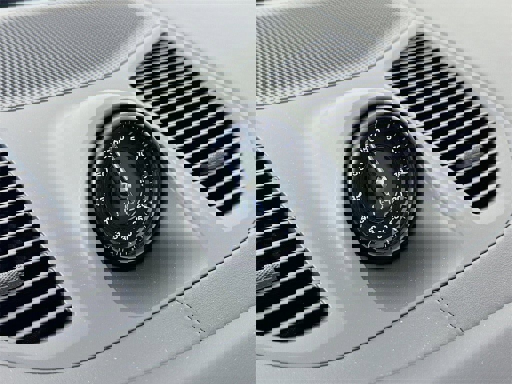 New 2026 Porsche Cayenne image 18