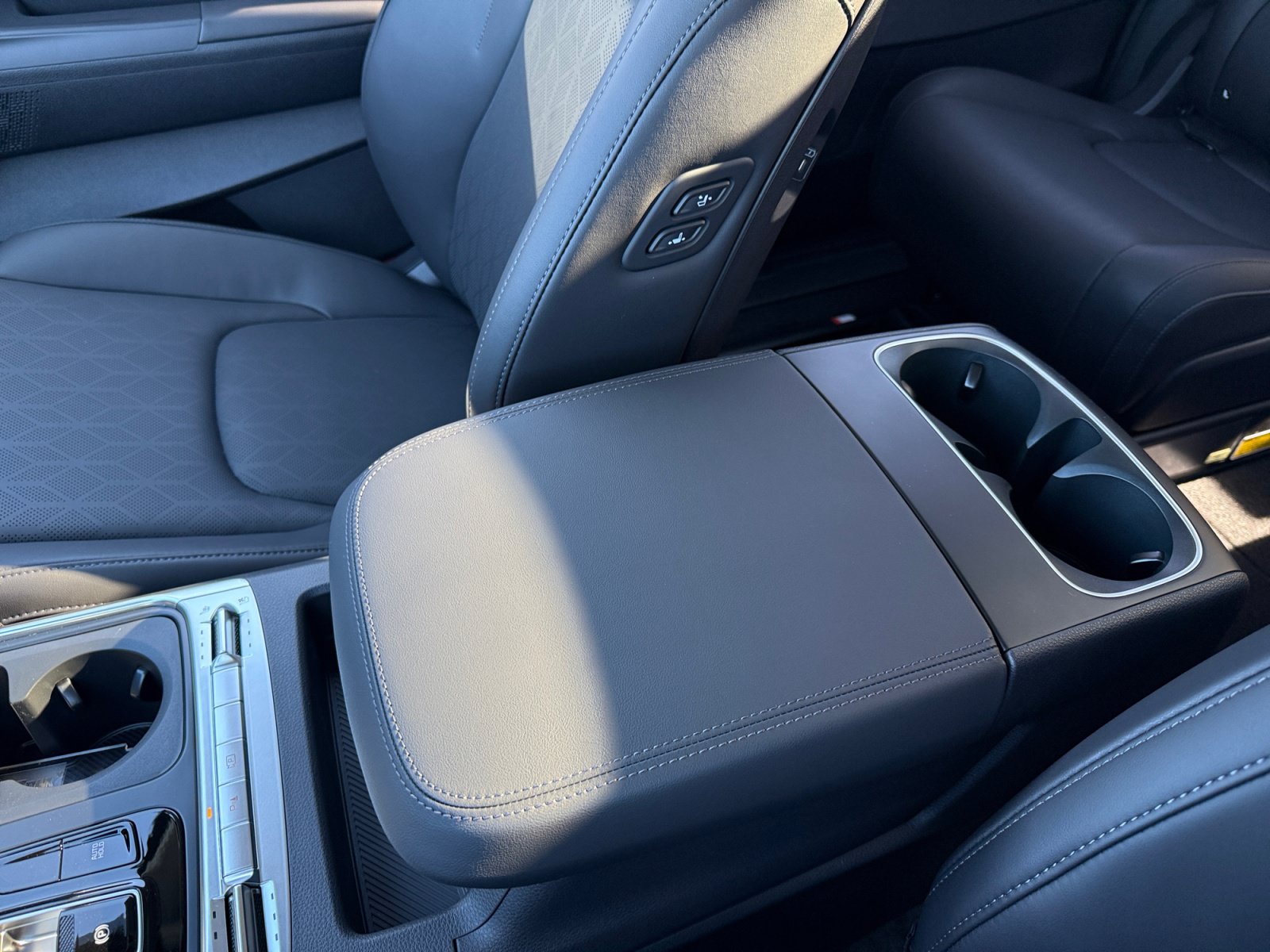 New 2027 Kia Carnival SX FWD image 14