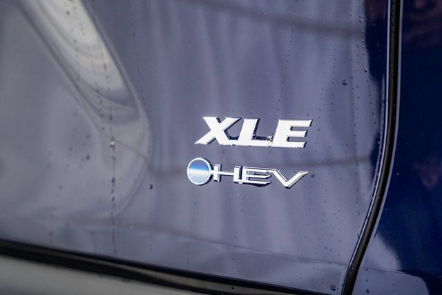 New 2025 Toyota RAV4 XLE image 7