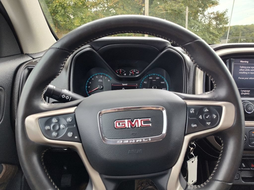 Used 2022 GMC Canyon Denali AWD/4WD image 17