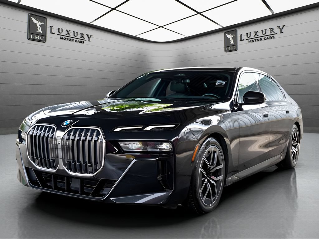 Used 2024 BMW 740i xDrive w/ Premium Package AWD/4WD image 4