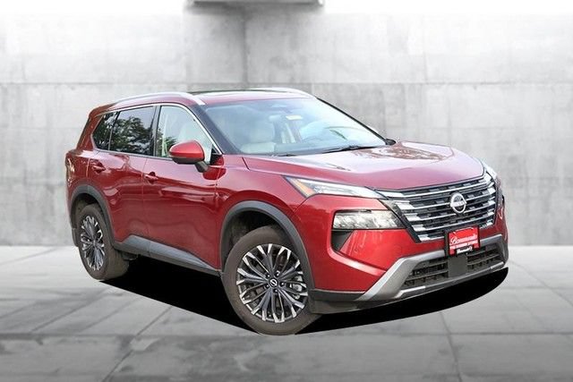 Certified 2025 Nissan Rogue SL w/ Tech Package AWD/4WD image 2
