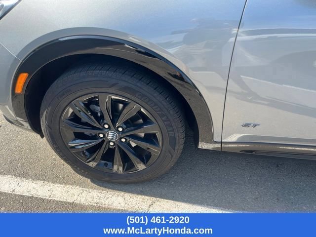 Used 2025 Buick Envista Sport Touring w/ Convenience II Package FWD image 13