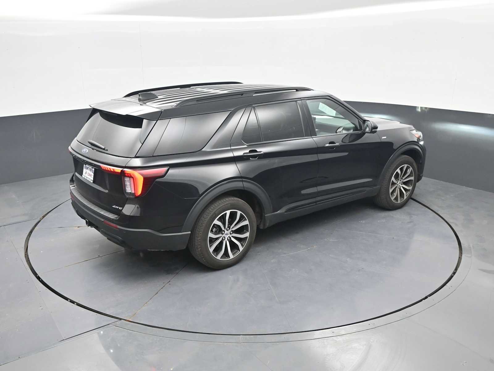 Used 2025 Ford Explorer ST-Line AWD/4WD image 93