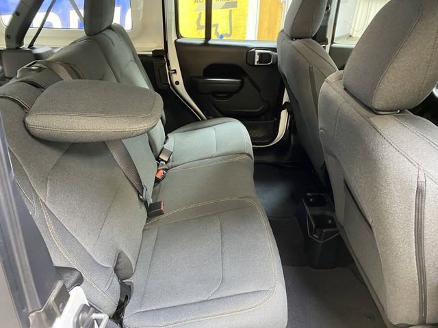 Used 2025 Jeep Wrangler Sport image 26