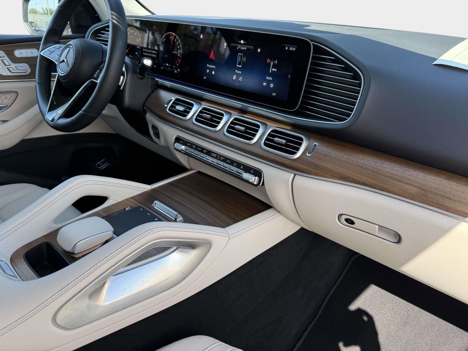 Used 2025 Mercedes-Benz GLE 450e 4MATIC image 28