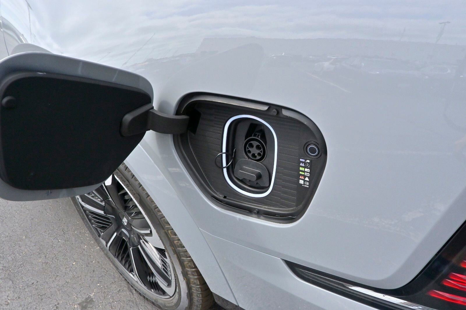 New 2026 Cadillac Escalade IQL Sport 2 image 24