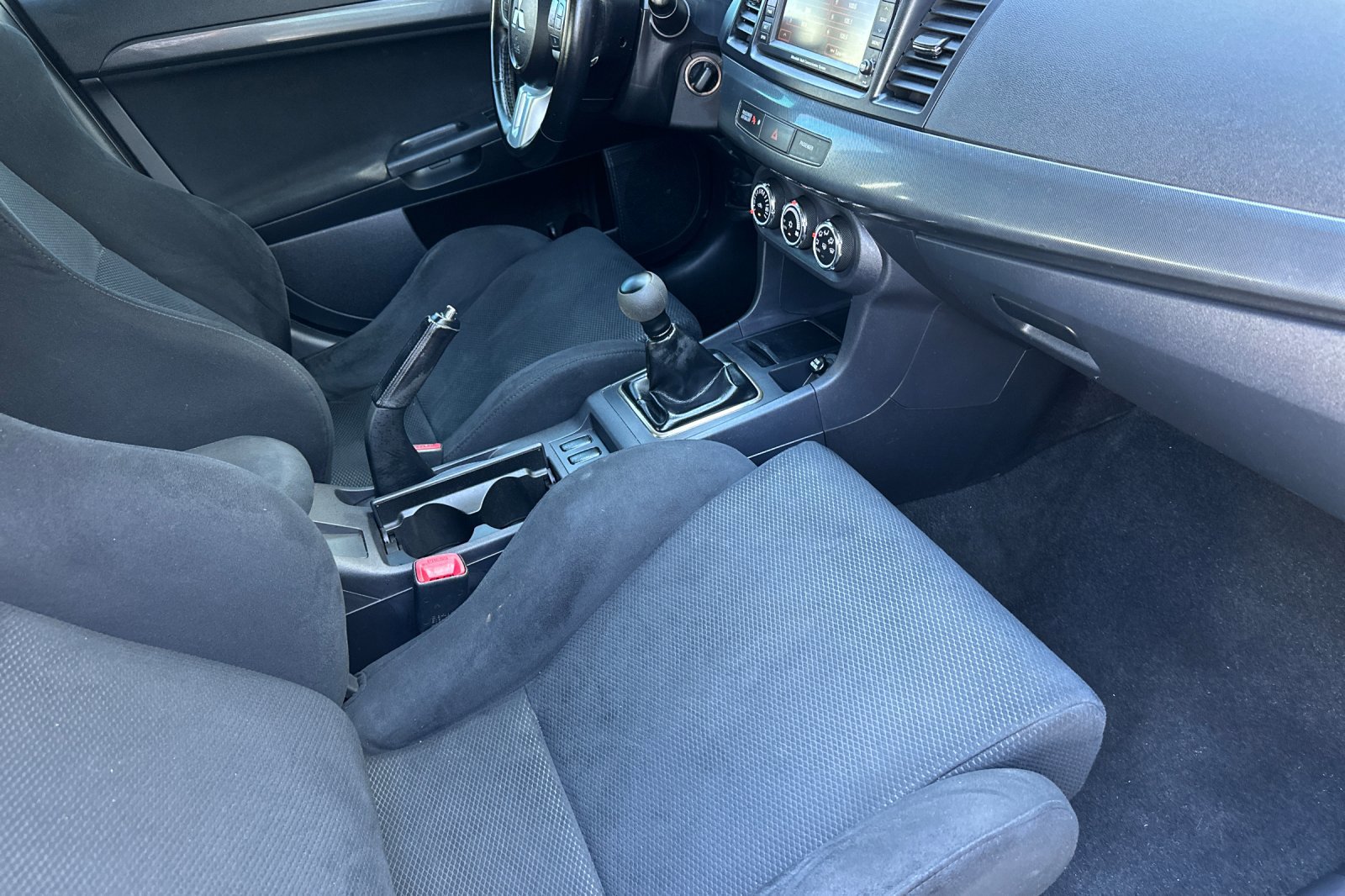 Used 2010 Mitsubishi Lancer Evolution GSR image 18