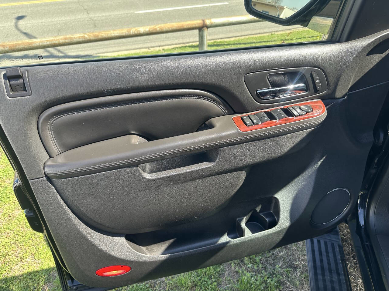 Used 2012 Cadillac Escalade EXT Premium image 15