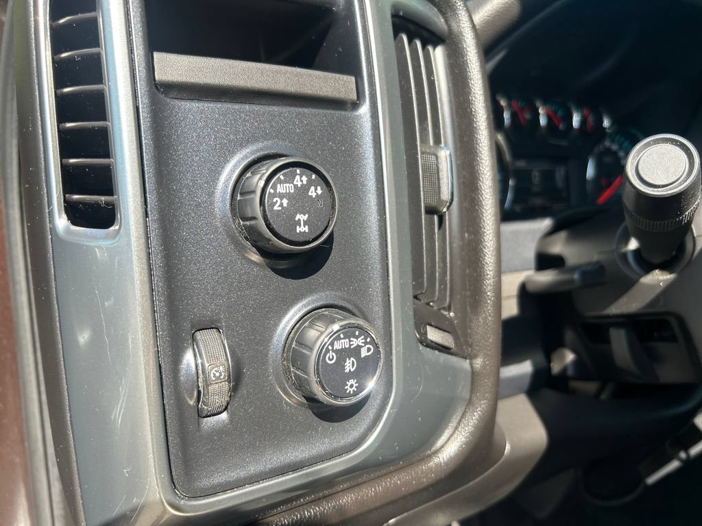 Used 2016 Chevrolet Silverado 1500 LT w/ All Star Edition AWD/4WD image 22