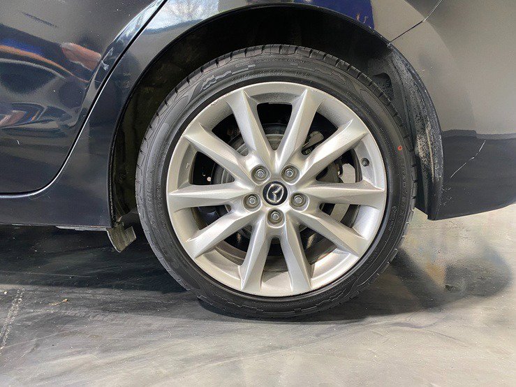 Used 2017 MAZDA MAZDA3 Touring image 10