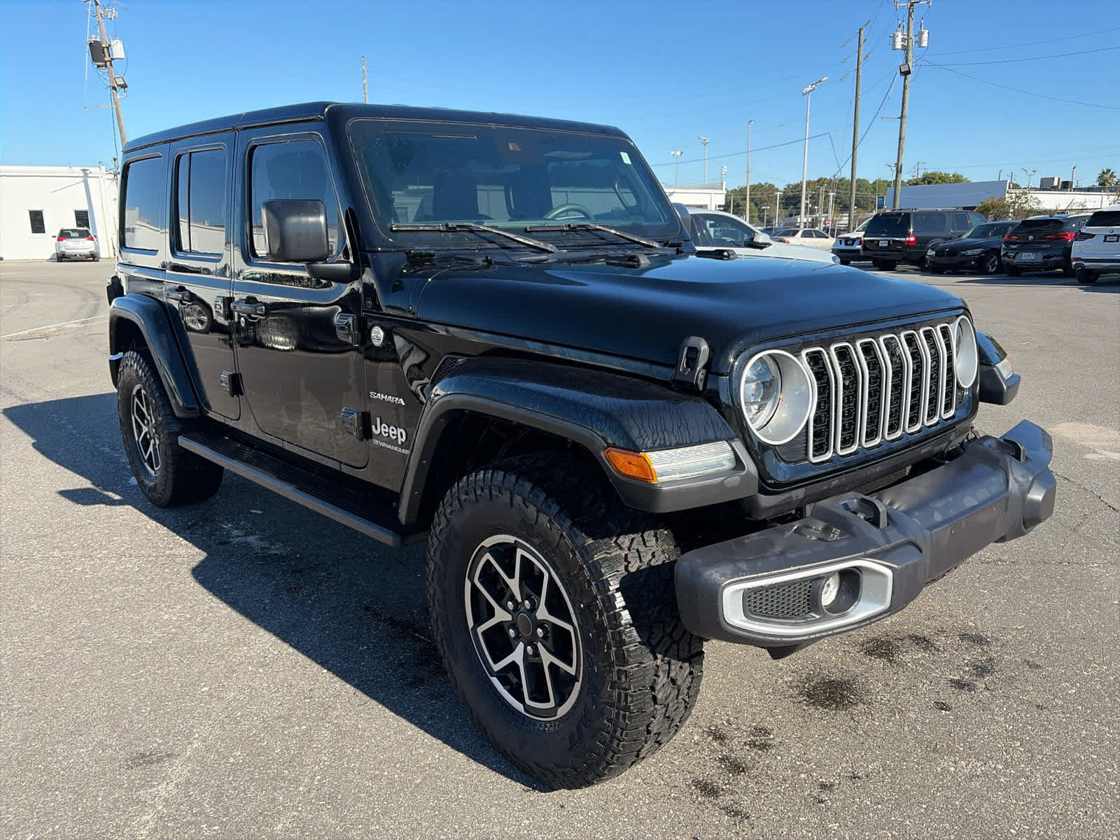 Used 2024 Jeep Wrangler Unlimited Sahara w/ Technology Group AWD/4WD image 3