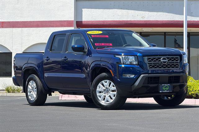 Used 2022 Nissan Frontier SV RWD image 2