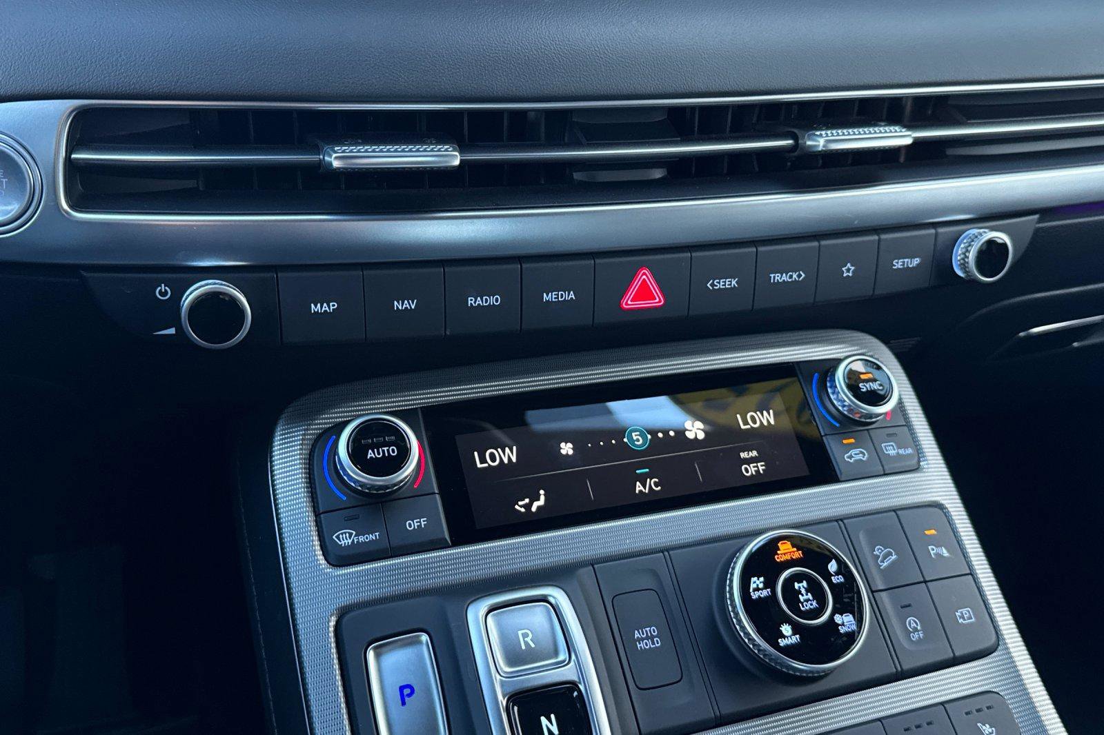 Used 2025 Hyundai Palisade Calligraphy image 24