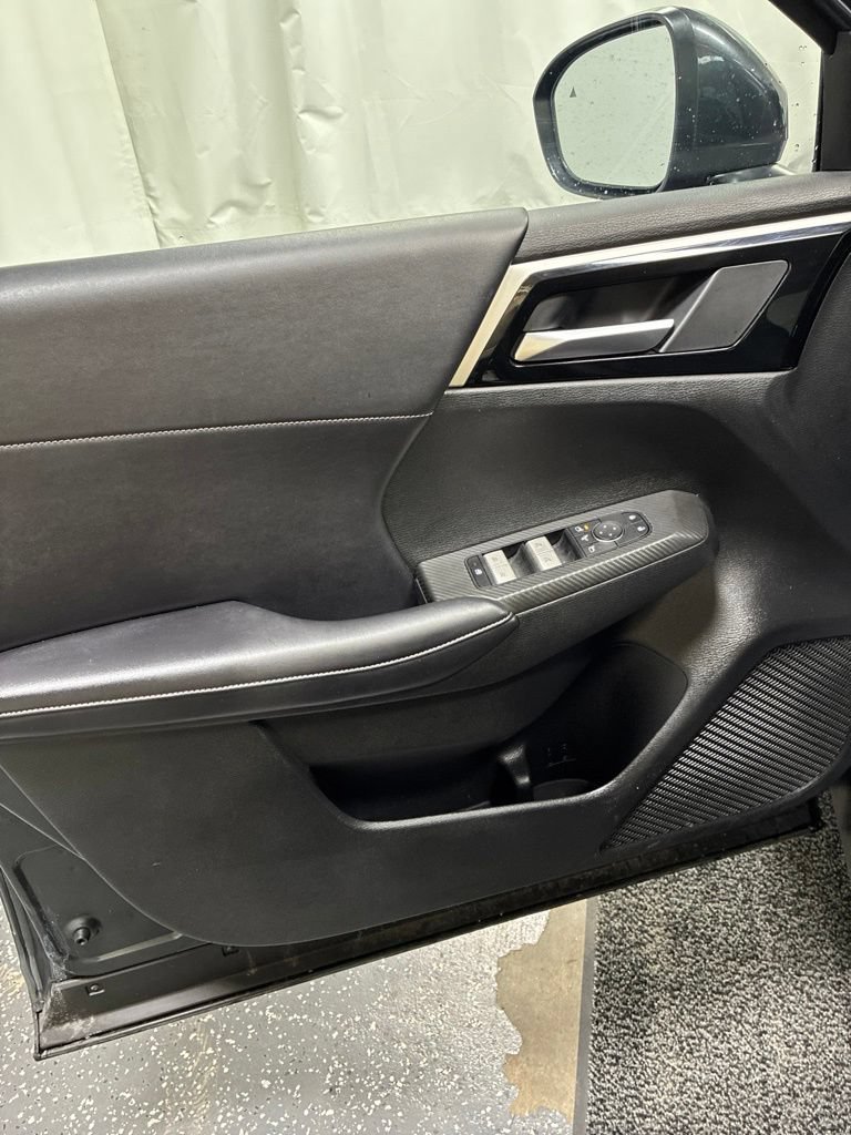 Used 2024 Mitsubishi Outlander SE AWD/4WD image 13
