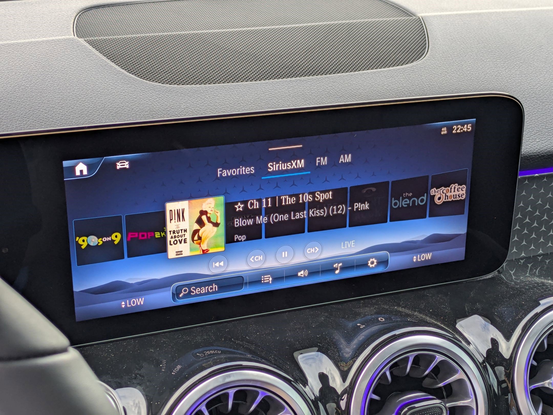 New 2025 Mercedes-Benz GLB 250 image 24