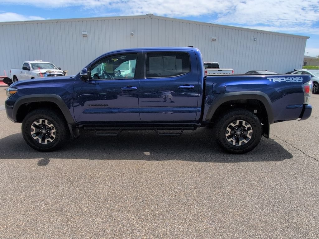 Used 2023 Toyota Tacoma TRD Off-Road w/ Technology Package AWD/4WD image 3