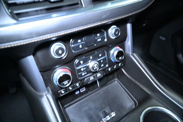Used 2023 GMC Yukon XL SLT w/ SLT Luxury Package image 34