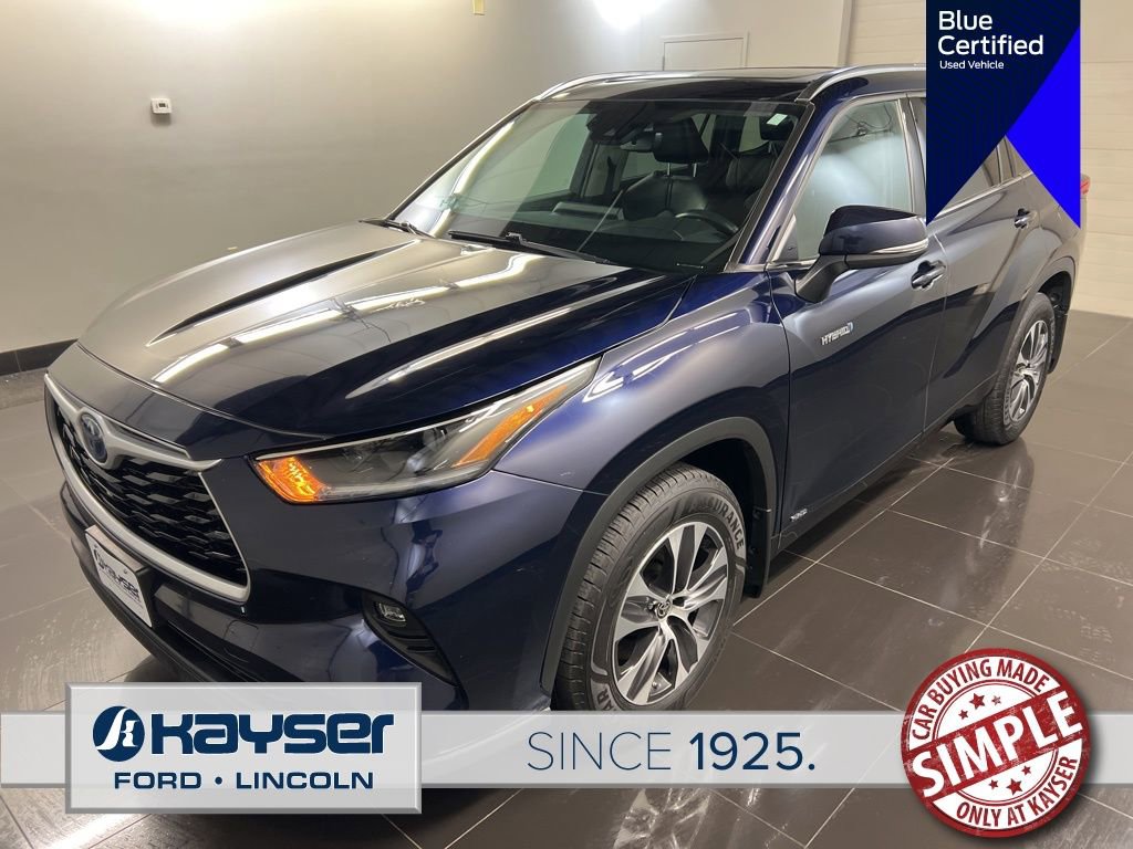 Used 2021 Toyota Highlander XLE image 3