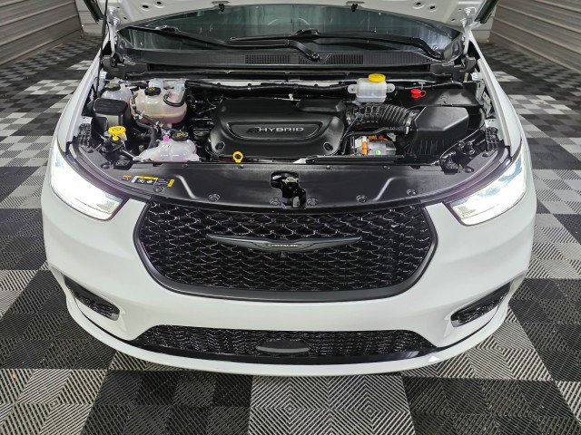 Used 2024 Chrysler Pacifica Limited image 39