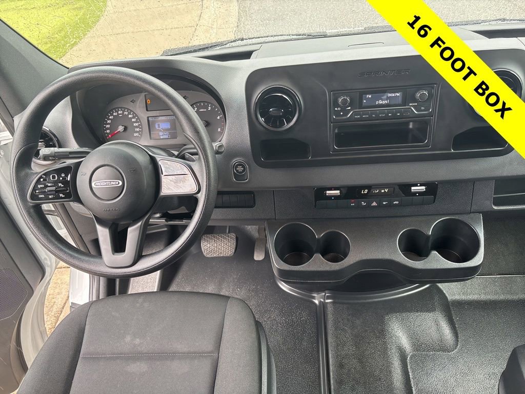 Used 2021 Freightliner Sprinter 3500 RWD image 32