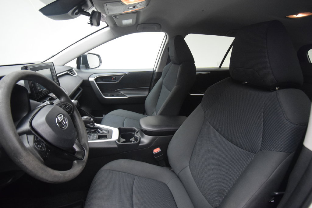 Used 2020 Toyota RAV4 LE w/ All Weather Liner Package AWD/4WD image 13