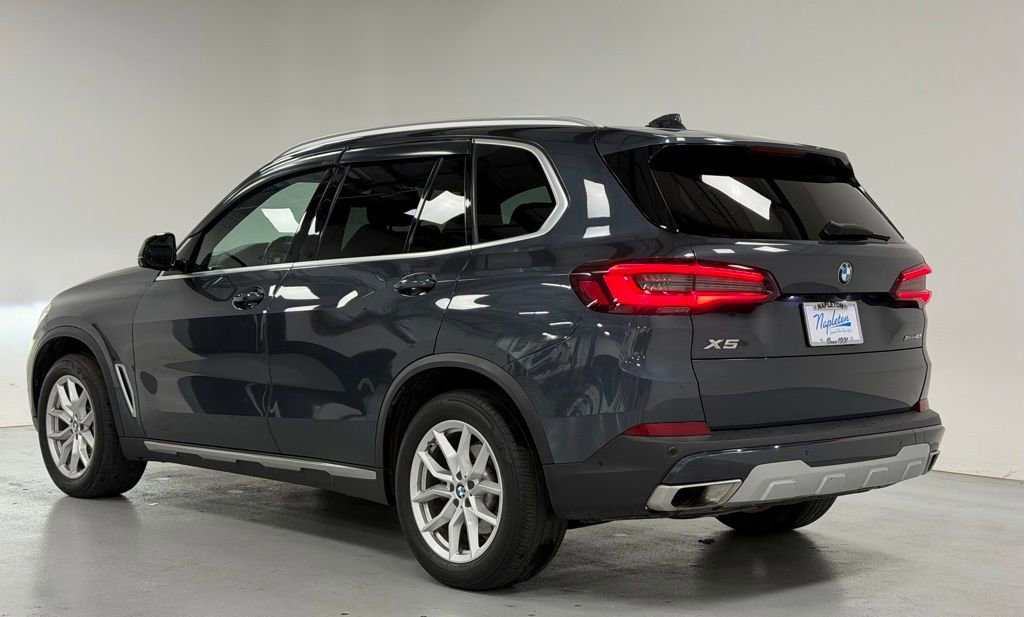 Used 2022 BMW X5 xDrive40i w/ Climate Comfort Package image 3
