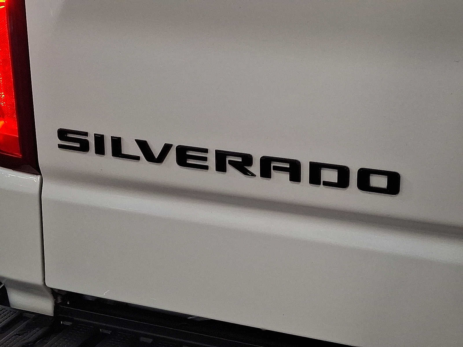 Used 2023 Chevrolet Silverado 1500 High Country w/ High Country Premium Package AWD/4WD image 30