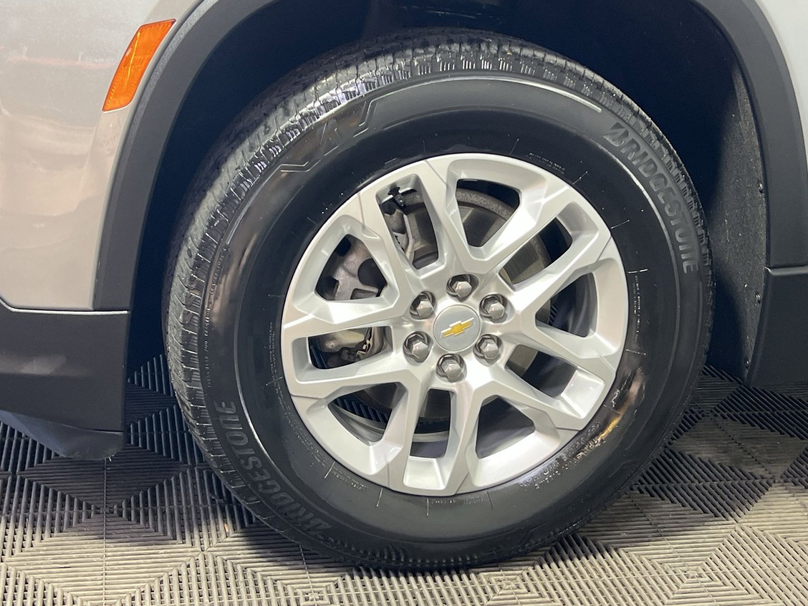 Used 2023 Chevrolet Traverse LS w/ Safety Package image 12