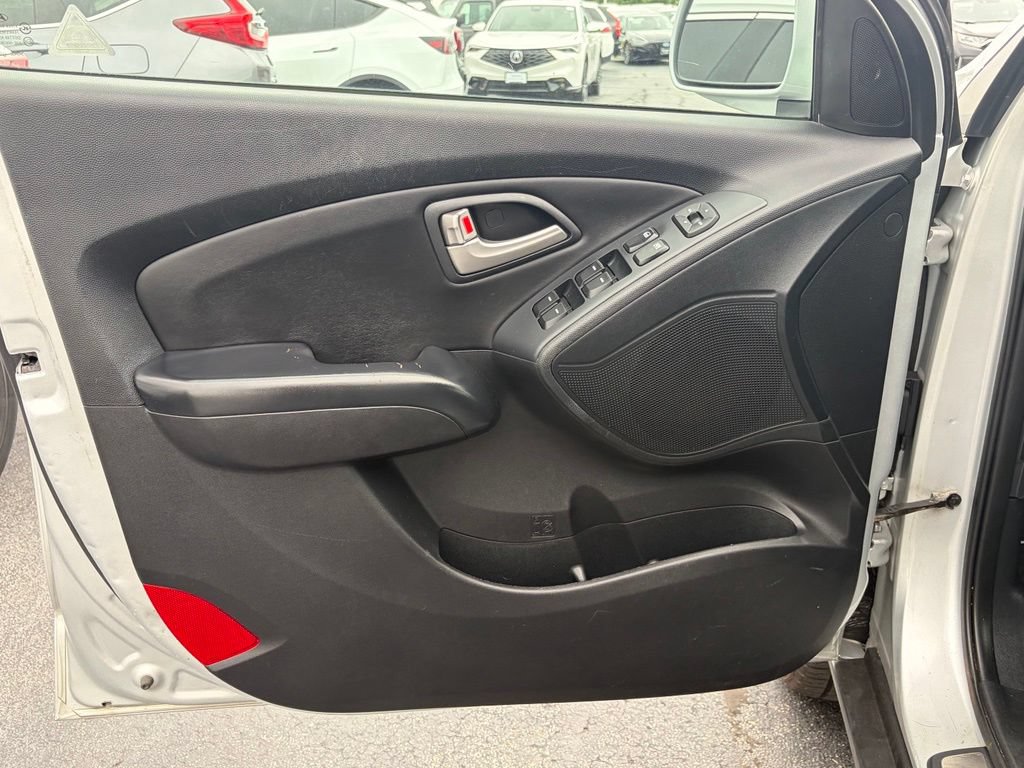 Used 2013 Hyundai Tucson Limited w/ Premium Pkg AWD/4WD image 11