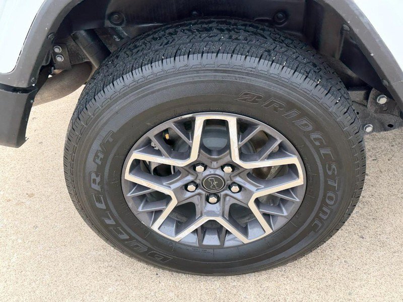 Used 2025 Jeep Wrangler Unlimited Sahara AWD/4WD image 10