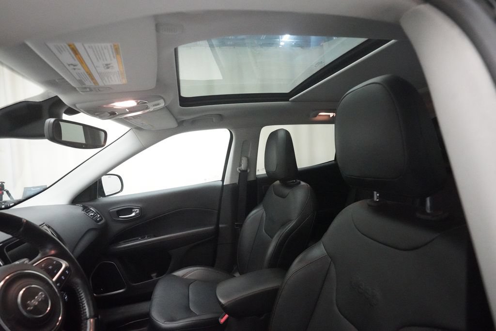 Used 2021 Jeep Compass Limited w/ Sun and Sound Group AWD/4WD image 31