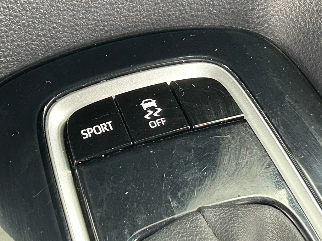 Used 2022 Toyota Corolla SE FWD image 19