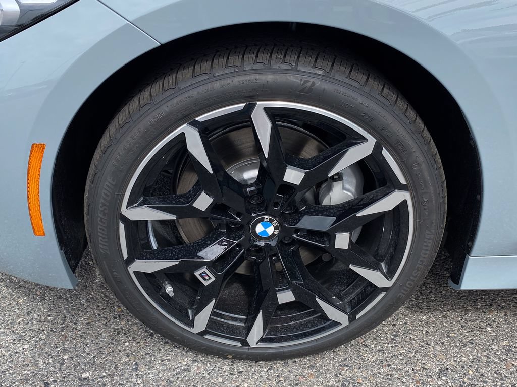 New 2026 BMW 330i xDrive Sedan w/ M Sport Package AWD/4WD image 8
