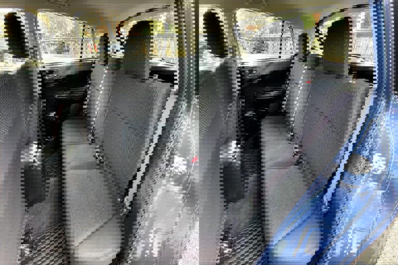 Used 2012 Subaru Impreza 2.0i Premium image 22