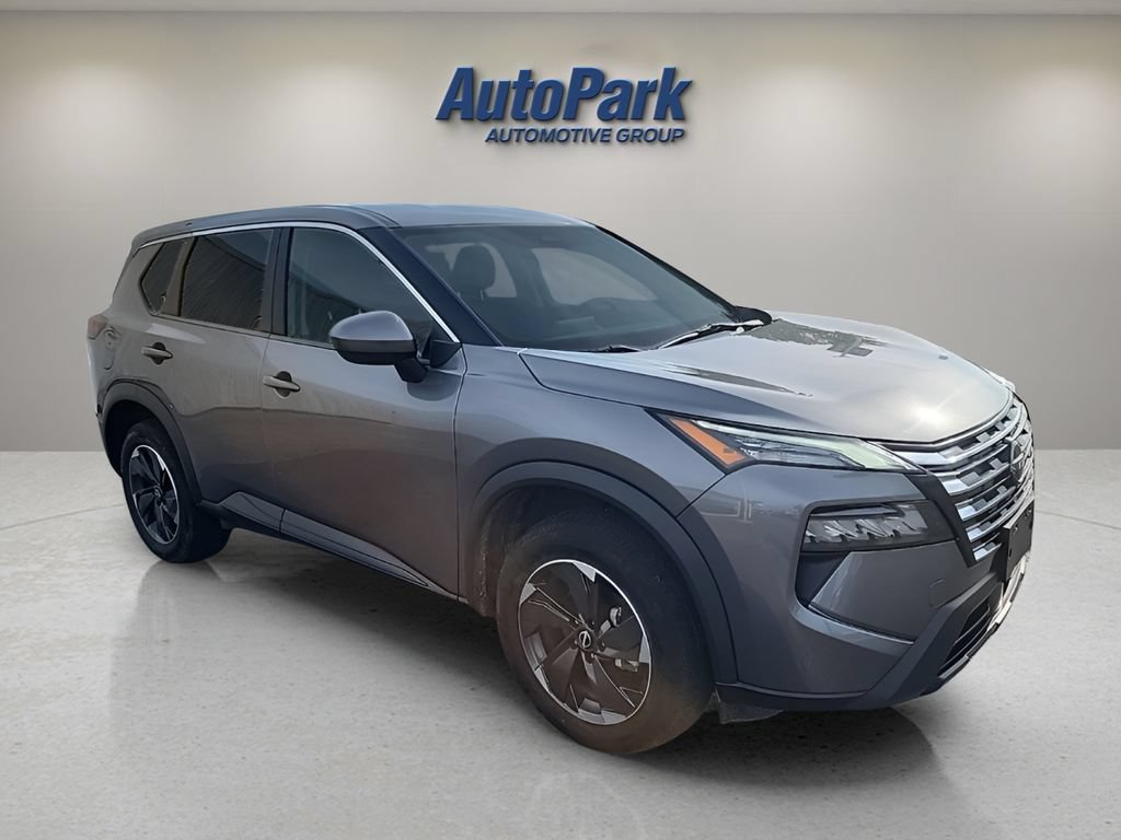 Used 2024 Nissan Rogue SV AWD/4WD image 1