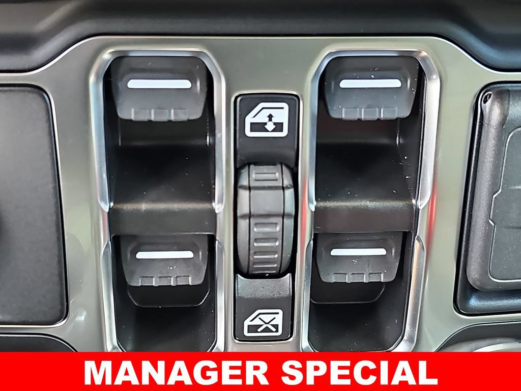 New 2025 Jeep Gladiator Mojave w/ Convenience Group AWD/4WD image 28
