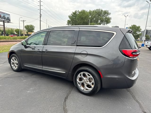Used 2021 Chrysler Pacifica Limited w/ Premium & Safety Sphere Group AWD/4WD image 3