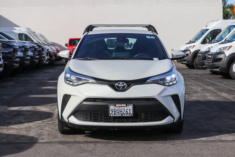 Used 2021 Toyota C-HR XLE FWD image 2