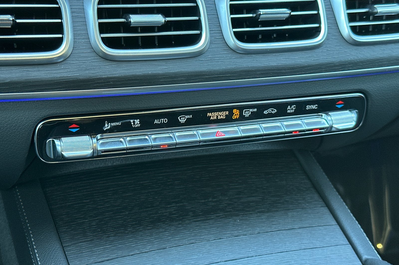 New 2025 Mercedes-Benz GLS 450 4MATIC image 18