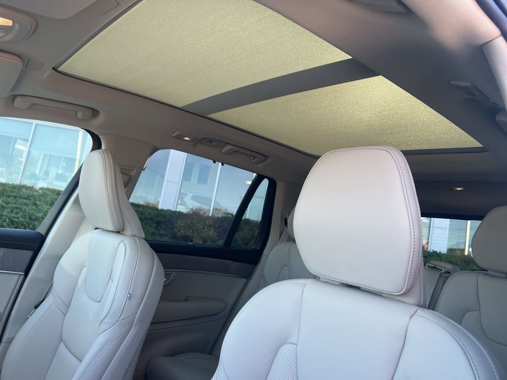 New 2026 Volvo XC90 B6 Ultra w/ Protection Package image 17