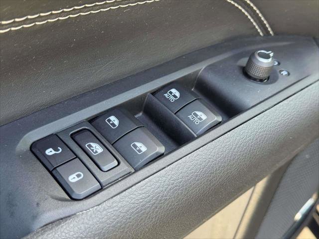 Certified 2024 Jeep Compass Limited AWD/4WD image 17